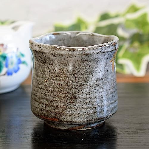 Waza no Kura Stylish Kutani Ware Yunomi Large Tea Cup with Mountain Cherry Blossoms and Birds Ceramic Brand Japanese Tableware Made in Japan Birthday Present for 60th Birthday Celebration, 70th Birthday Celebration, 77th Birthday Celebration, 80th Birthda