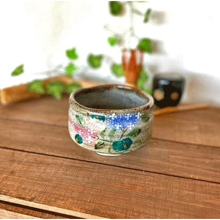 Kutani [Matcha Bowl] in Hydrangea Pink & Blue with Undercoating, Ceramic
