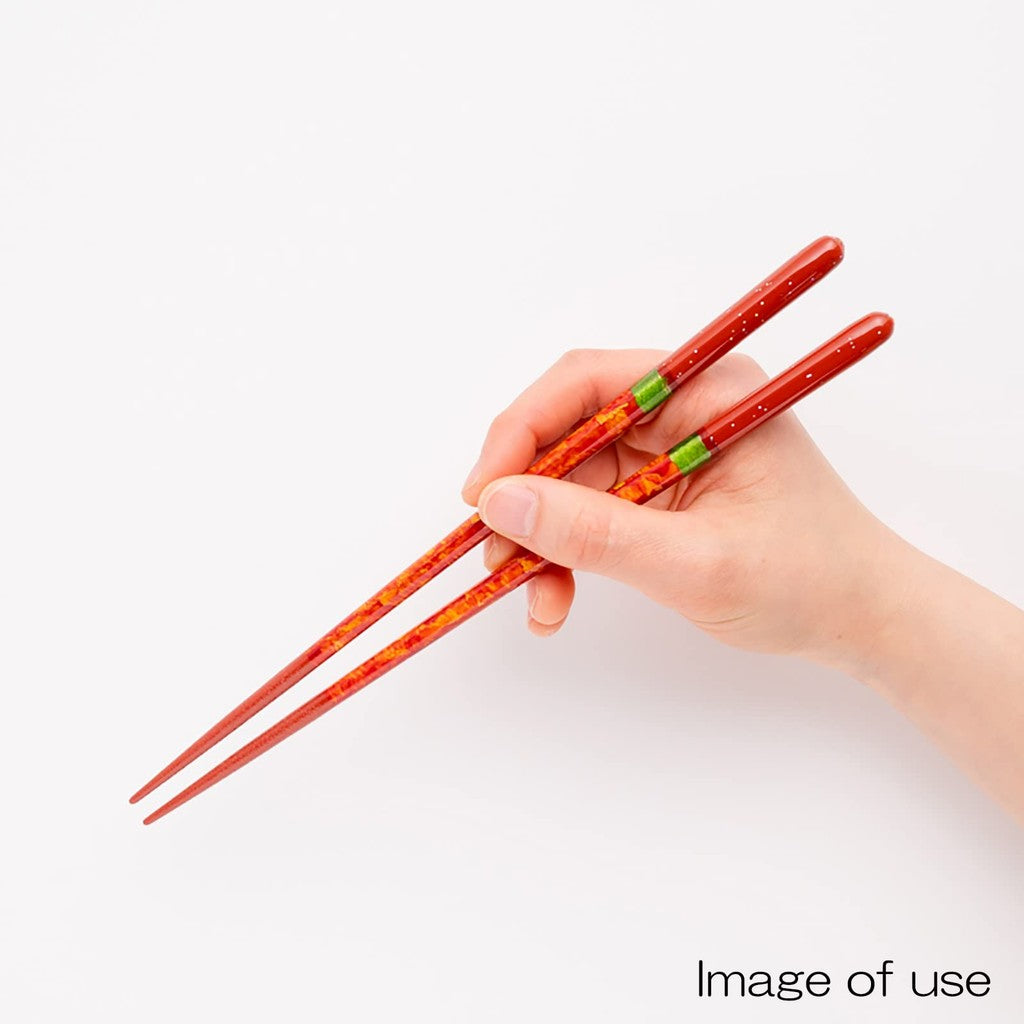 Hashikura Matsukan Dishwasher-Safe Couples Chopsticks Natural Wood Pair Set 22.5cm with Crystal Night Sky Chopstick Rests, Black and Red, Made in Japan G-82016