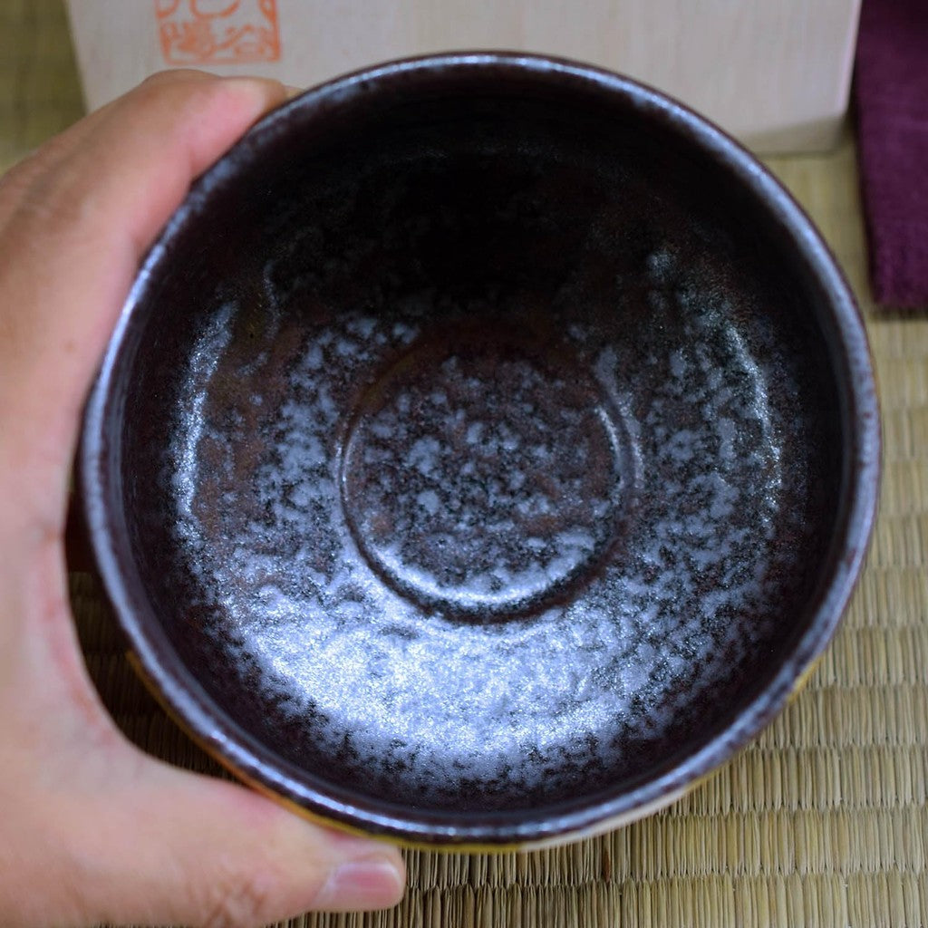 Matcha bowl ceramic tea ware Kutani ware matcha tea bowl gold leaf plum brand matcha rice bowl Japanese tableware made in Japan.