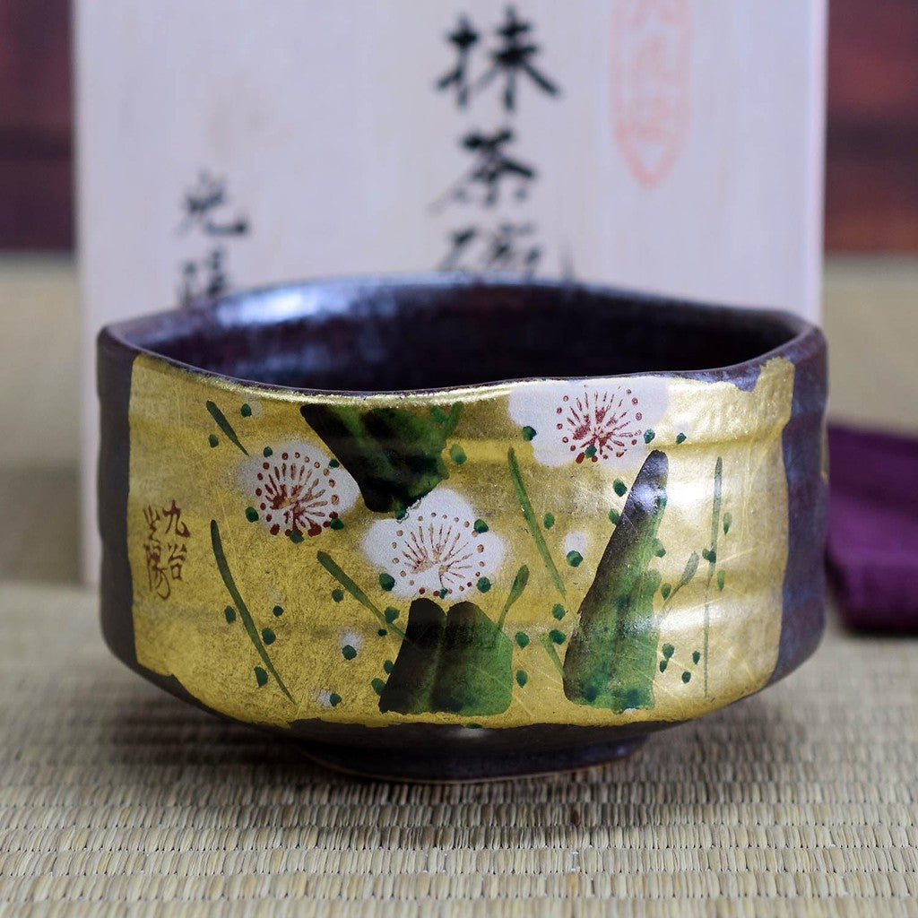 Matcha bowl ceramic tea ware Kutani ware matcha tea bowl gold leaf plum brand matcha rice bowl Japanese tableware made in Japan.