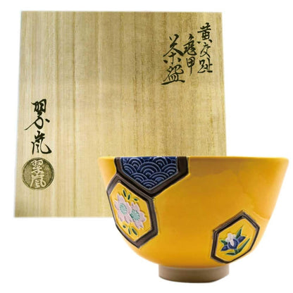 Tea ceremony utensils: Matcha bowl, yellow Ko-ji style, turtle shell pattern, made by Nakamura Suiran.