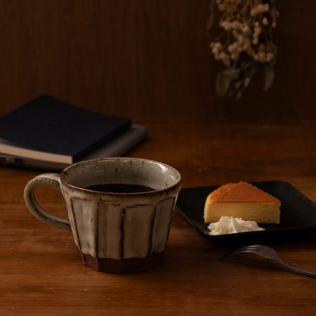 Tatara Ceramic Mug 300cc - Red Clay Knar and Blue Finishing, Water-Resistant, Made in Japan
