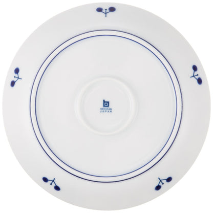 Hakusan Porcelain BLOOM Mini Wreath Plate (S) ama-751915 - Elegant ceramic dish designed for stylish dining and decoration. Perfect for serving desserts or as a decorative piece.