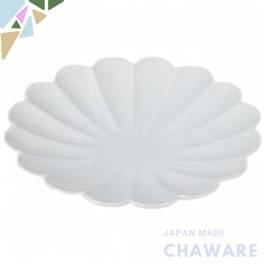 Takumibufu Arita Ware 13cm Small Plate White Matte Chrysanthemum Pattern Japanese Porcelain