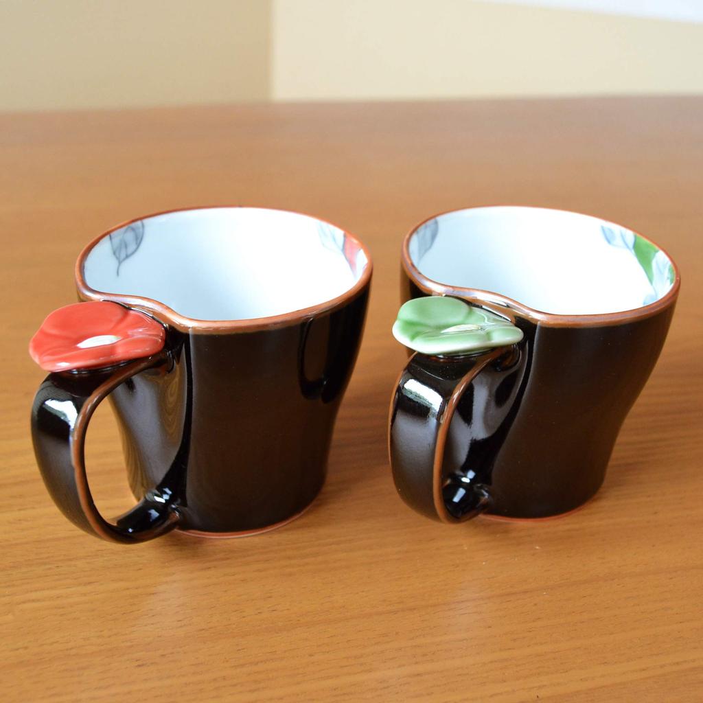 Arita Porcelain Mug Pair - Boxed Gift, Microwave-Safe Coffee Cups, Floral Hand-Painted, Japan