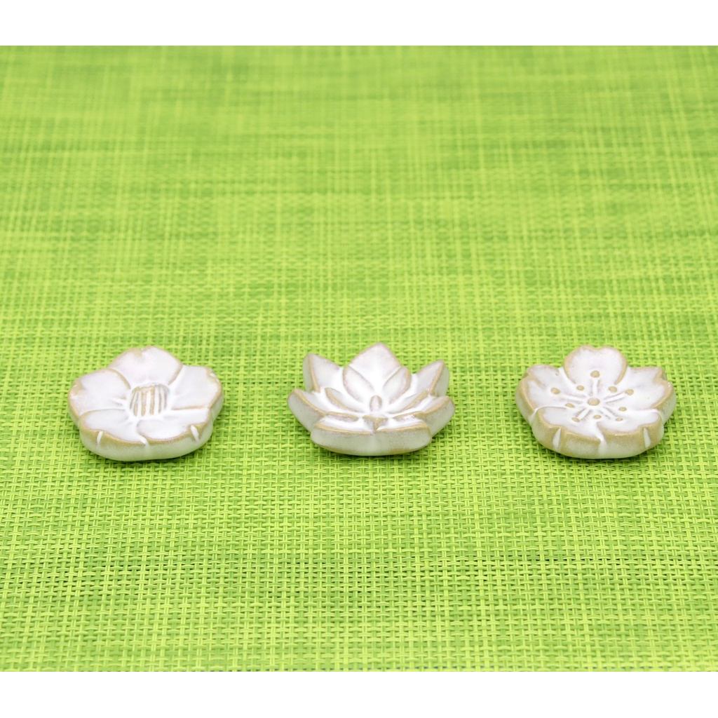 Craftsman House White-Glazed Ceramic Floral Chopstick Rest, Seto Ware (Made in Japan)