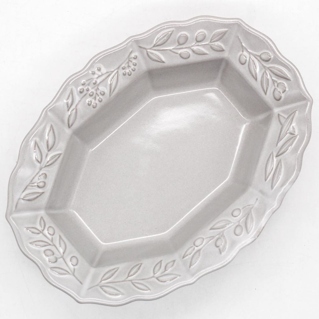 aito Seisakusho "Olive" 19×14cm Seto Ceramic Curry & Salad Plate – Relief Design, Microwave & Dishwasher Safe, Made in Japan