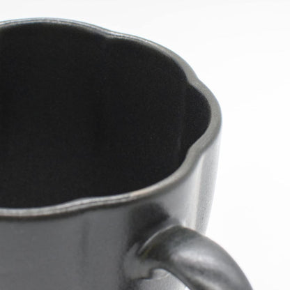 aito Hana 360ml Black Kurobeni Seto-yaki Ceramic Mug Microwave/Dishwasher Safe Made in Japan