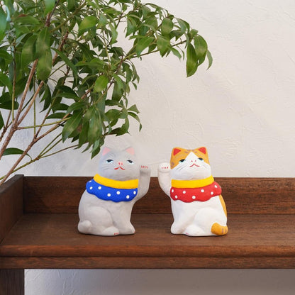 COTONOHA Seto-Yaki Maneki Neko Ceramic Lucky Cat Figurine – Handmade Japanese Shelf Ornament, 9.4 cm (White)