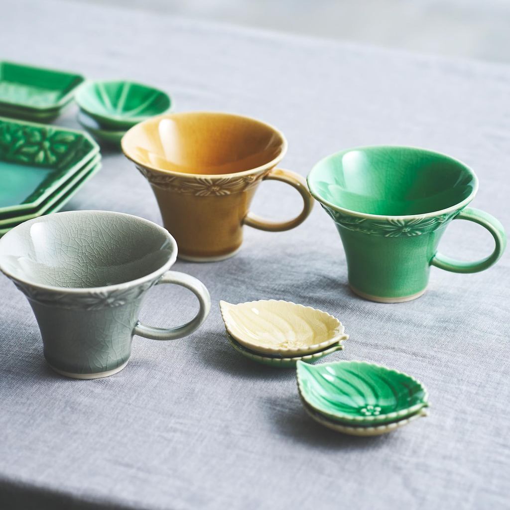 aito Marguerite Seto Ceramic Coffee & Tea Cup 230ml – Microwave & Dishwasher Safe Floral Relief, Made in Japan