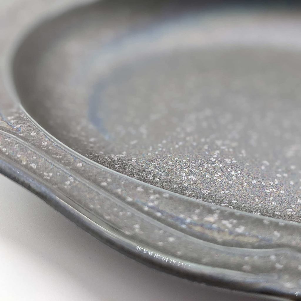 Cadre Mino Ware Antique-Style Oval Relief Ceramic Plate/Bowl – Microwave-Safe, Made in Japan