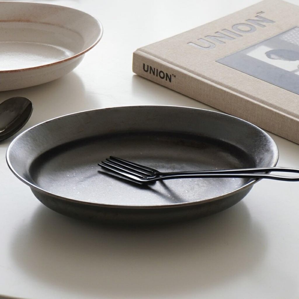 Seto-yaki Deep Ceramic Plate – Made in Japan, Microwave & Dishwasher Safe, Multipurpose Pasta/Curry/Salad Dish