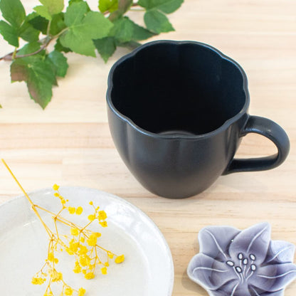 aito Hana 360ml Black Kurobeni Seto-yaki Ceramic Mug Microwave/Dishwasher Safe Made in Japan