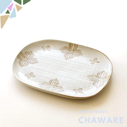 Fofo-ca Shallow Oval Ceramic Plate – Modern Japanese Seto Ware with Floral Pattern