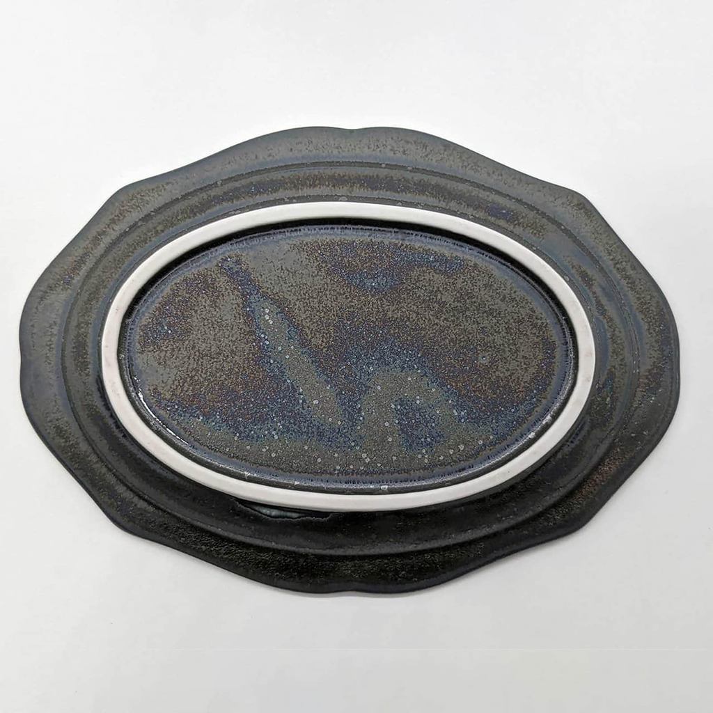 Mino Ware "Cadre" Oval Relief Ceramic Plate – Microwave-Safe, Made in Japan