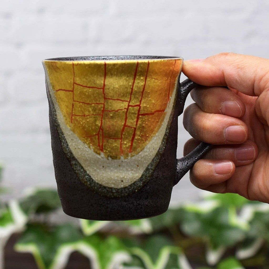 Stylish Kutani Porcelain Mug with Gold Leaf Design - Luxury Japanese Tableware, High-Quality Brand, Perfect for Home Decor or Gift