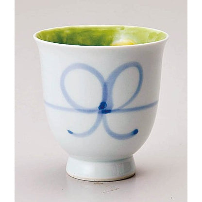 【made in japan】
Arita Yaki Kutani Fuji Large Tea Cup Blue Mount Fuji Design 343063 - Elegant Japanese ceramics for tea enthusiasts. Perfect for your collection or as a unique gift.