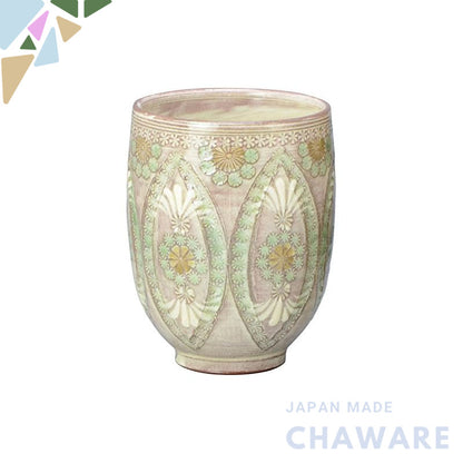 【made in japan】
Kyoto-Style Kiyomizu Ware Toraku Kiln Small Tea Cup with Purple and Green Pattern, Oval Shape, Model UTD