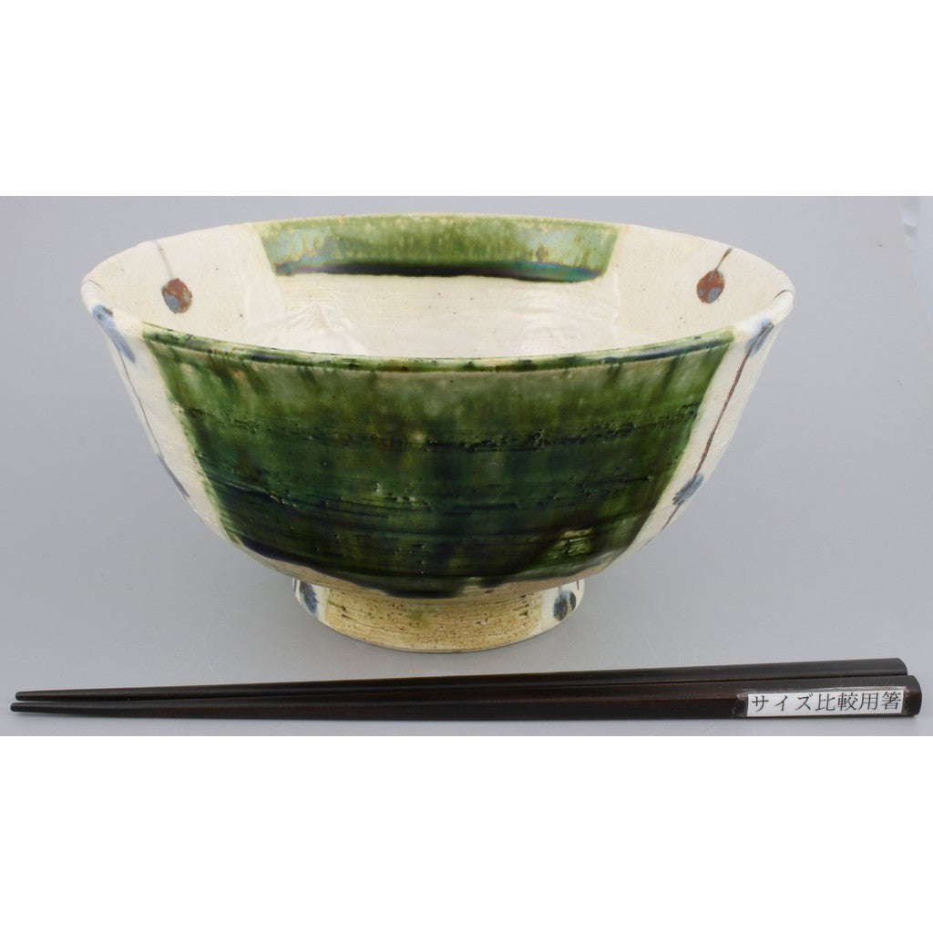 【made in japan】
Mino Ware "Nakagaki Renji" Oribe Style Multi-purpose Bowl, Approximately 17.5cm Width x 9cm Height, Made in Japan, Perfect for Serving, Dining, or Cooking, Model 043-0097.