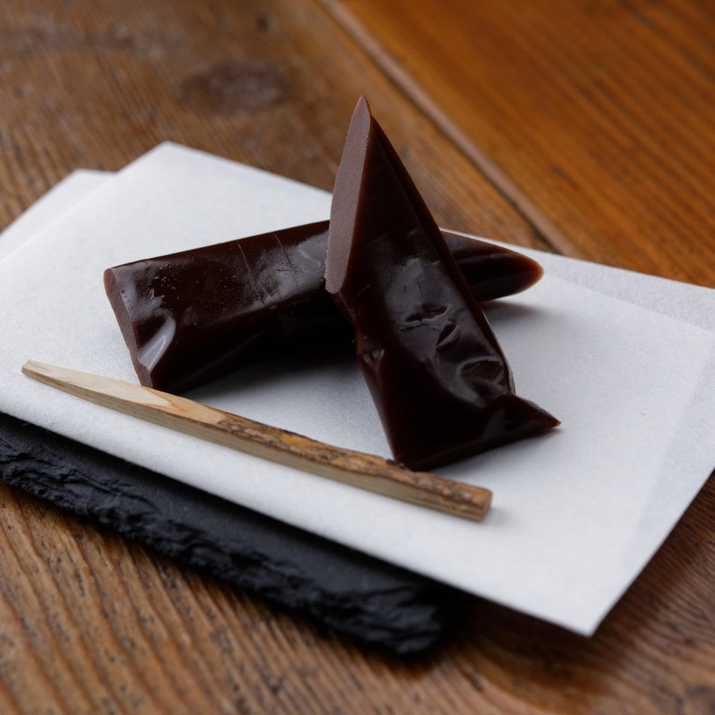 Celebrating 50 Years: COCOA Shop AKAITORI Chocolate Yokan Gift Box with Couverture Chocolate - Perfect for Gifts and Souvenirs! Enjoy the rich taste of our specialty cocoa treats!