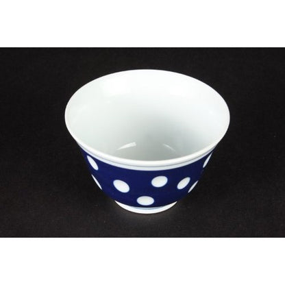 【made in japan】
Saikaitoki Arita Porcelain Sencha Teapot with Polka Dot Pattern - Model 23210. Perfect for tea enthusiasts seeking elegance and tradition in their beverage experience.