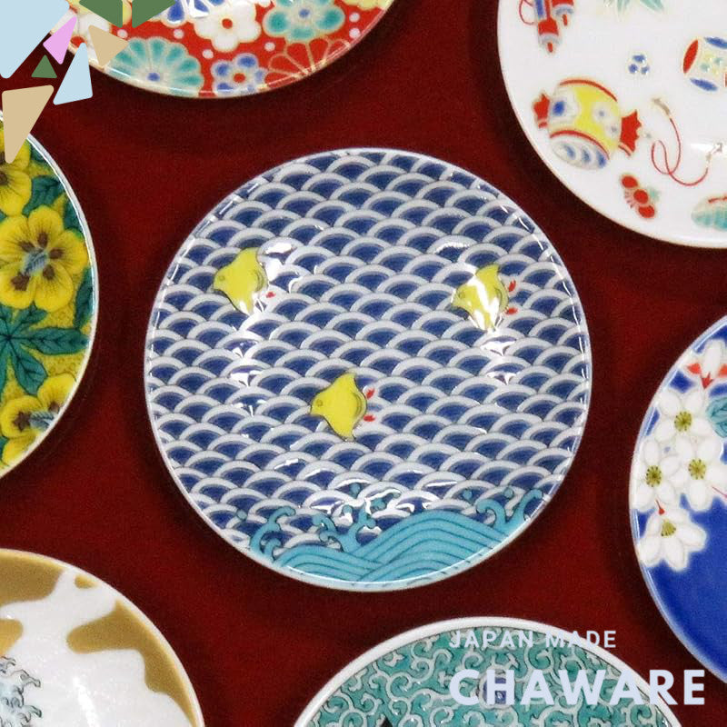 【made in japan】
"Wazara's Stylish Kutani Ceramics Plate – Decorative Chidori Motif Small Dish, Ideal for Japanese Cuisin