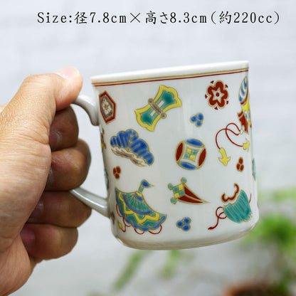 Waza no Kura Kutani Ware Mug - Takara Zukushi Design, Premium Ceramic Tableware, Japanese Made, Ideal for Birthday Gifts, High-Quality Brand, Unique Kitchenware.chaware
