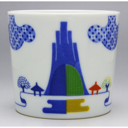 【made in japan】
Arita Porcelain ZOA Daily Cup SANSUI OZ022 - Elegant and Functional Tableware for Everyday Use, Perfect for Coffee or Tea.