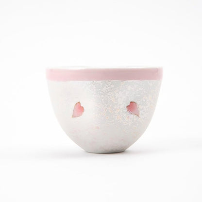【made in japan】
Arita Porcelain Pink Cherry Blossom Tea Cup, Hand-Painted, Rainbow Cherry Design, Small Sencha Bowl by Takasumi Kiln, Ideal for Green Tea or Herbal Infusions.
