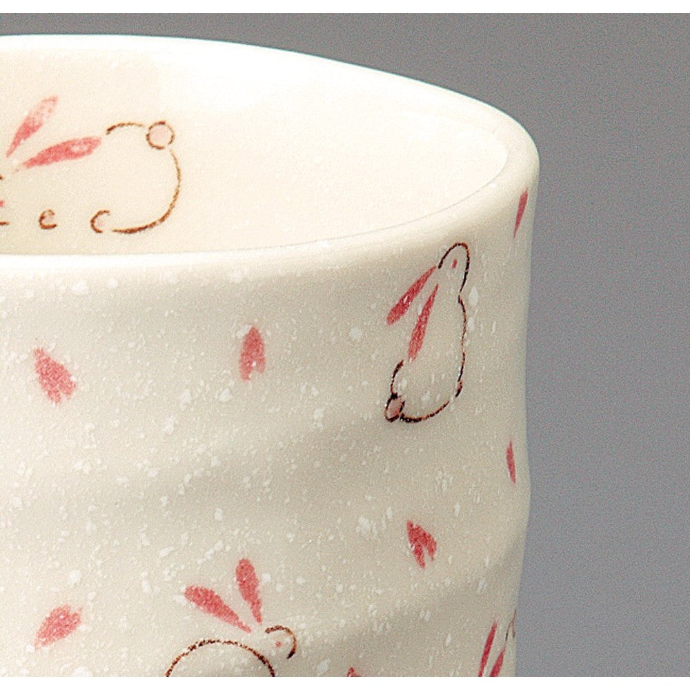 【made in japan】Sōhōyama Sushi Tea Cup with Hopping Rabbit Design, Pink, Dimensions: φ8.5x9cm, Perfect for Enjoying Sushi and Tea. Model Number: 488-11-463.