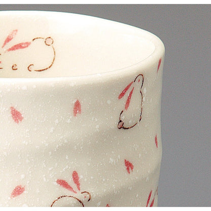 【made in japan】Sōhōyama Sushi Tea Cup with Hopping Rabbit Design, Pink, Dimensions: φ8.5x9cm, Perfect for Enjoying Sushi and Tea. Model Number: 488-11-463.
