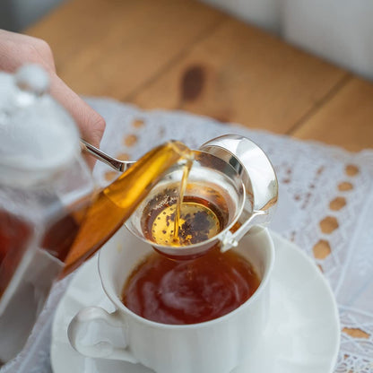 【made in japan】
Casual Product Old English Tea Strainer in Silver - Model 510670 for Effortless Brewing and Elegant Serving. Perfect for Tea Enthusiasts!