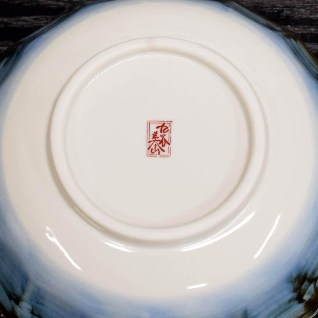 【made in japan】
Elegant Japanese Kutani Pottery Serving Bowl - High-Quality Ceramic Dish for Traditional Dining, Small Patterned Vegetable Bowl, Made in Japan, Premium Tableware for Your Japanese Cuisine Collection.