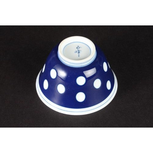 【made in japan】
Saikaitoki Arita Porcelain Sencha Teapot with Polka Dot Pattern - Model 23210. Perfect for tea enthusiasts seeking elegance and tradition in their beverage experience.