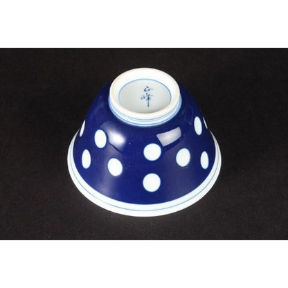 【made in japan】
Saikaitoki Arita Porcelain Sencha Teapot with Polka Dot Pattern - Model 23210. Perfect for tea enthusiasts seeking elegance and tradition in their beverage experience.