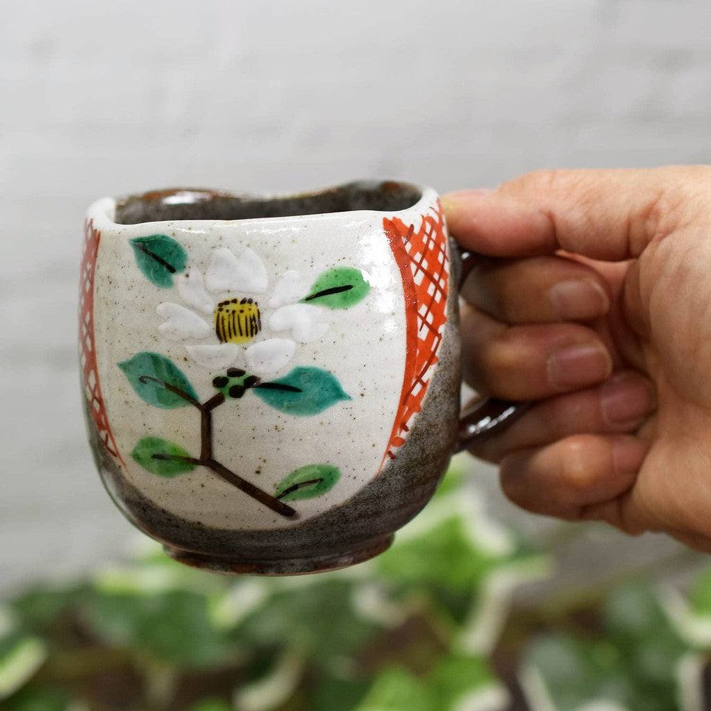 Stylish Japanese Kutani Porcelain Mug Pair Set with Komainu Design - Premium Quality Tableware, Made in Japan, Perfect for Gifts or Home Use