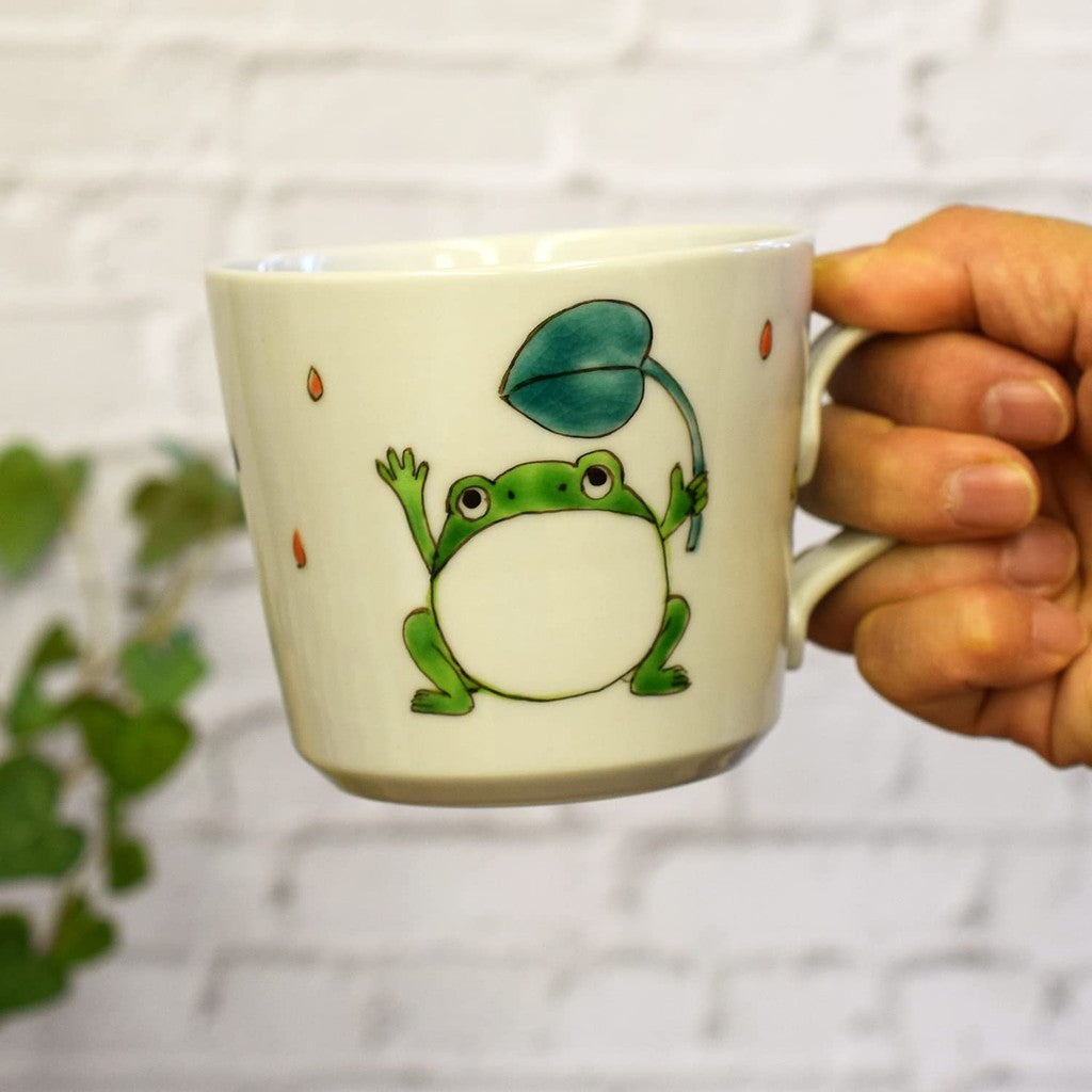 Stylish Kutani Ware Frog Mug - High-Quality Japanese Porcelain Tea Cup, Elegant Tableware, Perfect for Unique Gift or Home Decoration.chaware