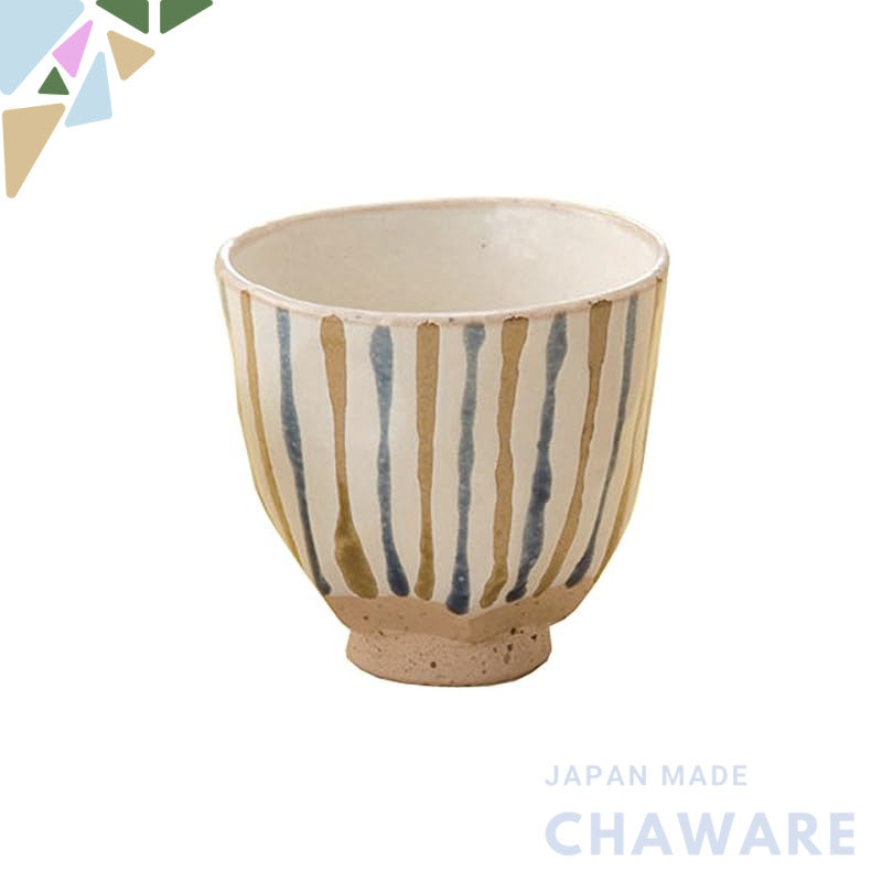 【made in japan】
World Create Ai-Hana Arita Ware Tea Cup Kurara Tokusa Blue 15541 - Elegant Japanese pottery, perfect for