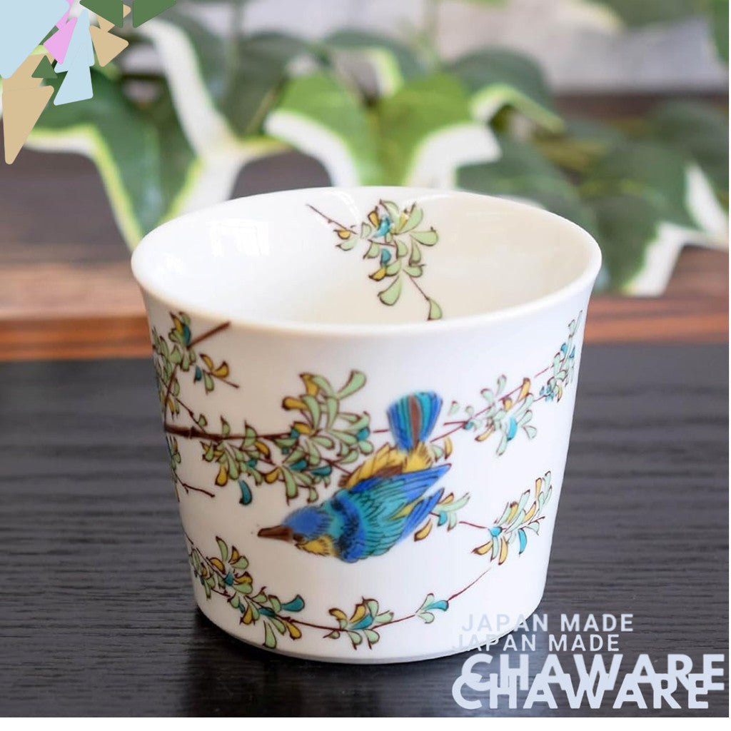 【made in japan】
Kuwata's Stylish Soba Choko - Elegant Kutani Pottery Soba Cup, High-Quality Japanese Tableware. Perfect 