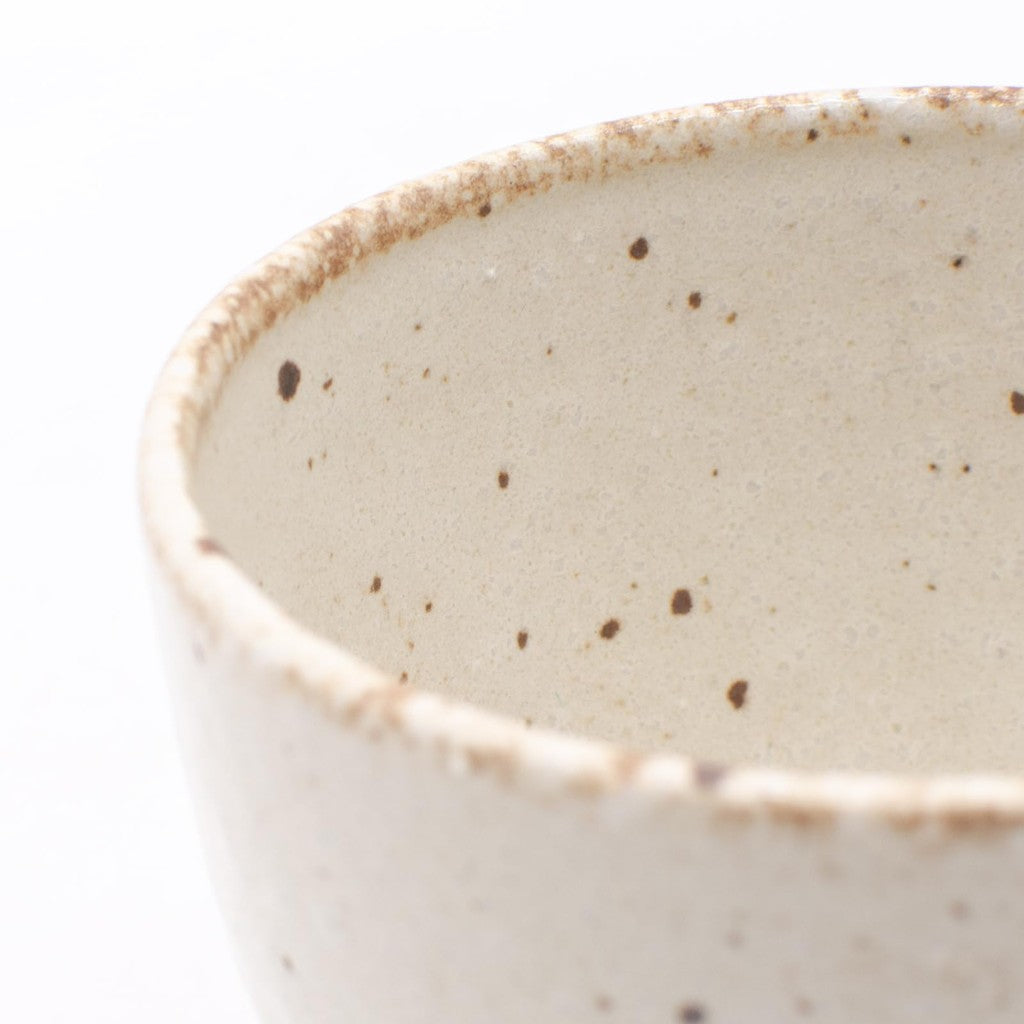 【made in japan】
Mino Ware Rusty Shino Rokkubei Sencha Bowl, 8cm diameter x 6.5cm height, 170ml capacity, Ivory color, Microwave & Dishwasher Safe, Made in Japan, Model 461-0002. Perfect for tea lovers!