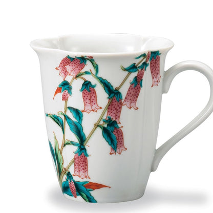 Kutani Ware Iwataya "Japan's Proud Beautiful Four Seasons" Mug – Firefly Bag (August) AP7-5162, a stunning piece showcasing Japan's seasonal beauty in exquisite craftsmanship. Perfect for collectors!