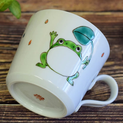 Stylish Kutani Ware Frog Mug - High-Quality Japanese Porcelain Tea Cup, Elegant Tableware, Perfect for Unique Gift or Home Decoration.chaware