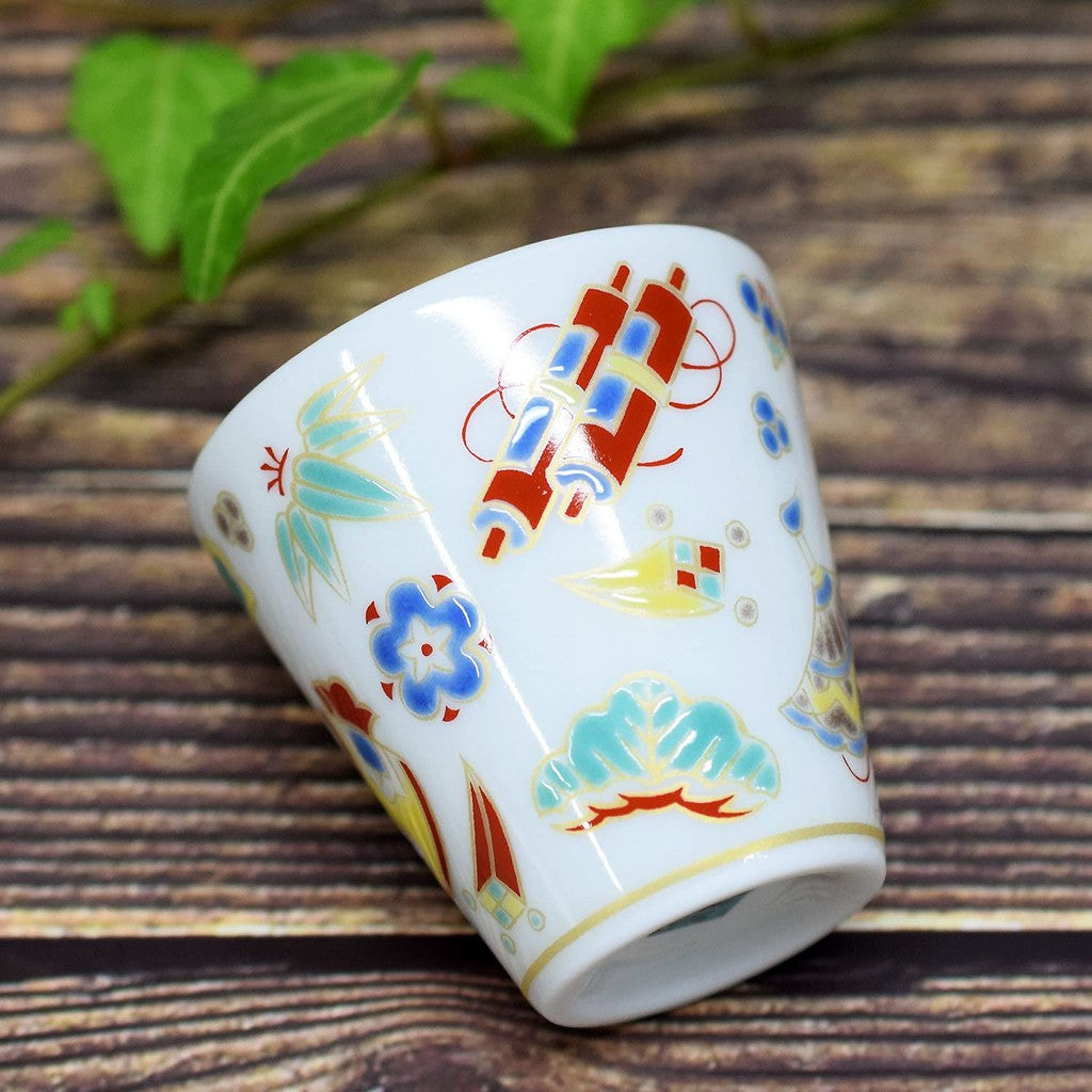 Waza no Kura Lucky Sake Cup - Kutani Ware, Traditional Japanese Sake Server, Tokkuri Style, Handmade Ceramic, Fortune Design, Authentic Japanese Tableware, Perfect for Sake Enjoyment.