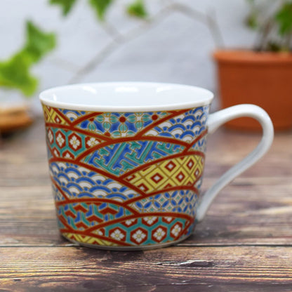 "Waza no Kura Kutani Porcelain Mug with Gold Patterns - Premium Japanese Tableware, High-Quality Ceramics - Perfect Gift for 60th Birthday Celebrations."chaware