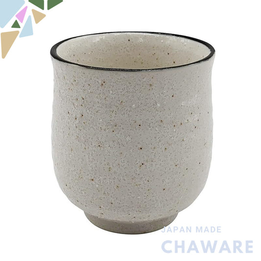 【made in japan】
Utsuwa Roan Mino Ware Tea Cup, Approximately 230ml, White Karatsu with Black Rim, Made in Japan, Item No
