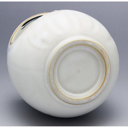 【made in japan】
Mino Ware Feng Shui Daruma Sushi Teacup in White (Promotes Health and Fortune, Protection from Evil) K11210