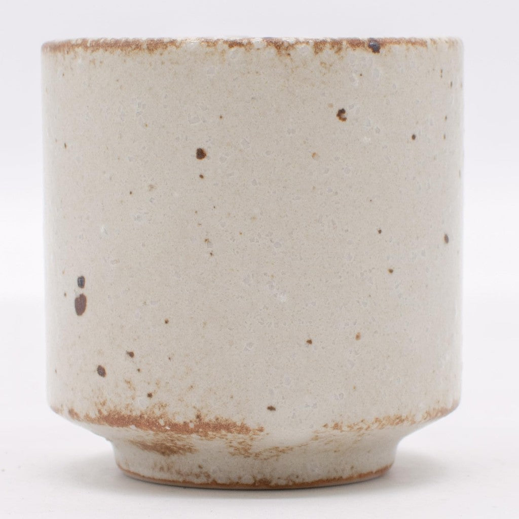 【made in japan】
Mino Ware Rust-Style Gulp Cup, Ochoko Sake Cup, Diameter Approx. 5cm, Capacity About 70ml, Ivory, Microwave & Dishwasher Safe, Made in Japan, Item No. 461-0005. Perfect for enjoying sake in style!