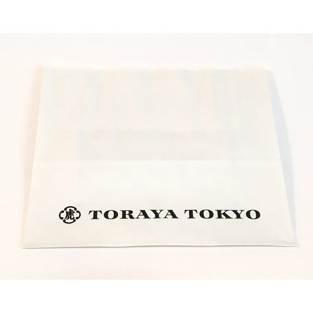 Toraya Mini Yokan "Night Plum" – 5-piece set in a limited Tokyo Station package from TORAYA. Authentic Japanese sweet delicacy, perfect gift from Tokyo. Enjoy the rich flavors of this traditional treat.chaware