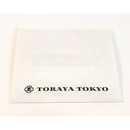 Toraya Mini Yokan "Night Plum" – 5-piece set in a limited Tokyo Station package from TORAYA. Authentic Japanese sweet delicacy, perfect gift from Tokyo. Enjoy the rich flavors of this traditional treat.chaware